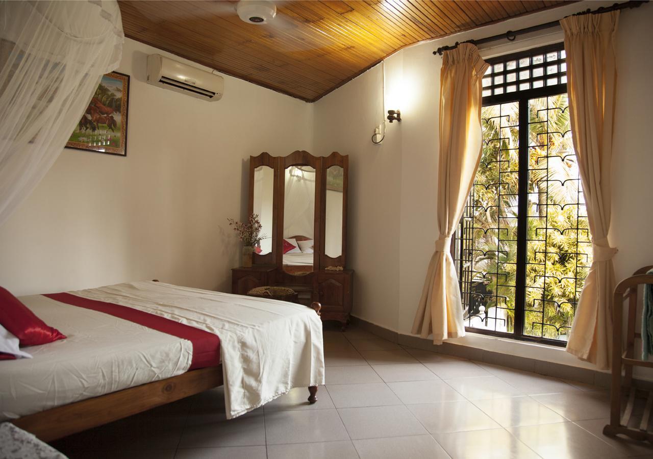 Colombo Lavinia Beach Hostel Dehiwala-Mont Lavinia Extérieur photo