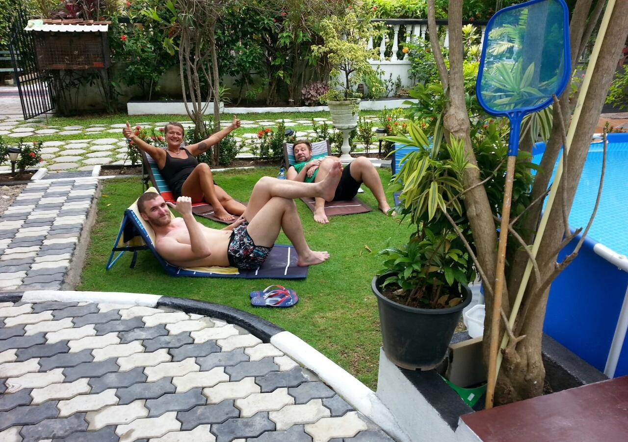 Colombo Lavinia Beach Hostel Dehiwala-Mont Lavinia Extérieur photo